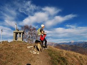 36 Alla Madonnina della neve in vetta al Monte Poieto (1360 m)